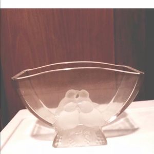 Verlys of America Signed Art Glass Lovebirds Vase Birds